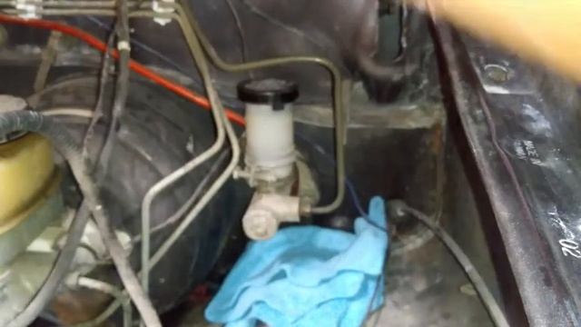 how to replace a clutch master cylinder on any car or truck смотреть онлайн
