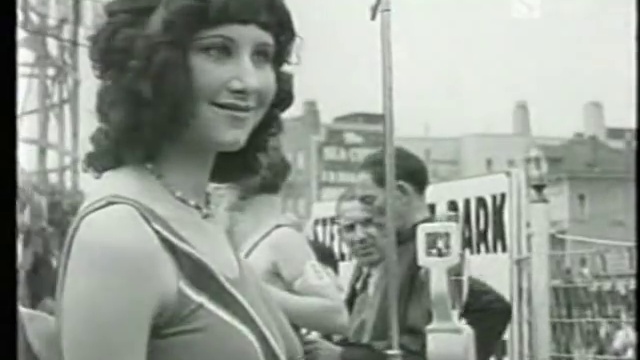 To Live In The 1920's смотреть онлайн