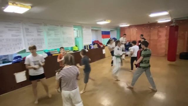 Тренировка 23 июня 2022 года. Киокусинкай каратэ в Климовске на Западной 12. смотреть онлайн