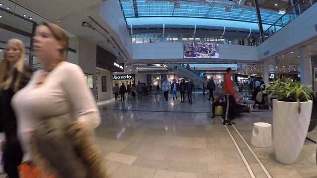 Westfield Shopping Centre London UK смотреть онлайн