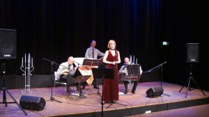 Цвите терен (Цветет терн). Oratuomi kukkii.