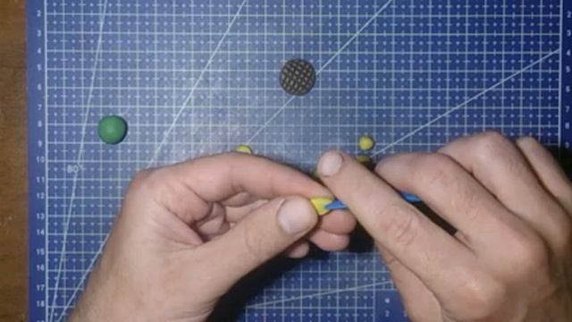 Подсолнух из пластилина (Sunflower from plasticine) 从橡皮泥向日葵 смотреть онлайн