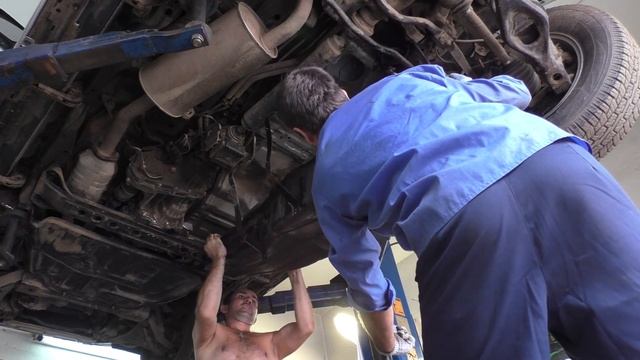 Pajero 4 Дизель: ПОТЕК Топливный бак: снимаем, дефектуем... смотреть онлайн