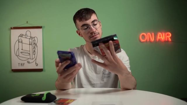 This GameBoy Game Controls the Real World смотреть онлайн