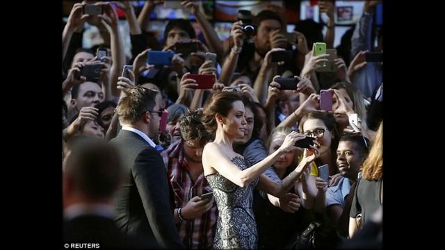 BAFTA Awards 2018 hit by protest as Time's Up campaigners storm the red carpet and form blockade смотреть онлайн