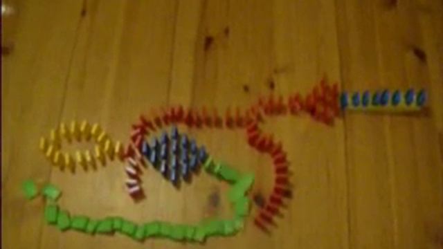 My (short) but groovy domino run! смотреть онлайн