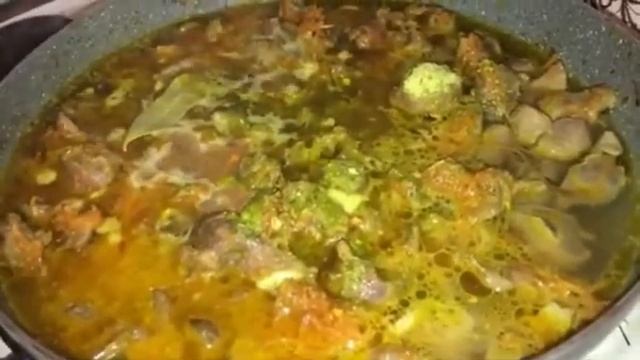 Куриные Желудки в Сметанном соусе Нежнейшее мясное блюдо подойдёт к любому гарниру смотреть онлайн