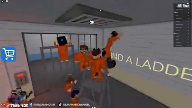 Roblox | KIA VAMY VỪA TRỐN TÙ CỦA GÃ CẢNH SÁT MẬP ĐỊCH VỪA NÉ FAN THÍCH TROLL - Barry's Prison Run смотреть онлайн