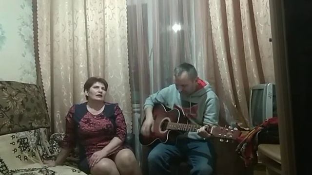 "От счастья до порога,не долгая дорога..." Песня под гитару в исполнении Любовь Ивановны! смотреть онлайн