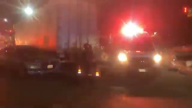 trailer de llevo a autos y Grua sobre 3 anillo y Geronimo de la Cueva, con personas lesionadas смотреть онлайн