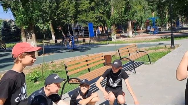 ||У нас сегодня отменили практику и мы пошли в парк "Звёздный" было весело! Мы в 3 игры играли.❤️|| смотреть онлайн