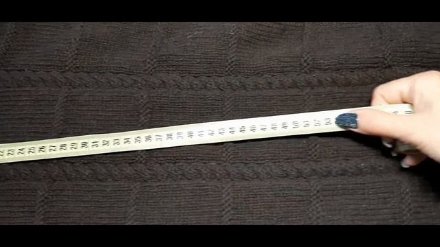 Продвижения по свитеру и покупка