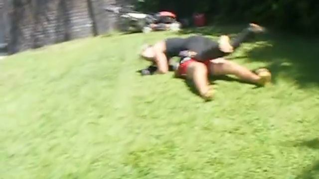 Funny fight girl vs. guy = wedggy смотреть онлайн