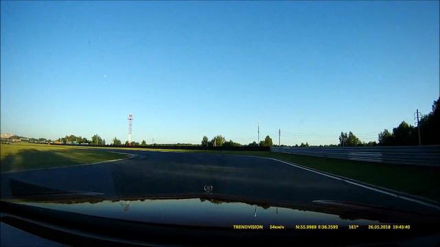 Cadillac De Ville 1994 года рождения на гоночной трассе Moscow raceway 2018 смотреть онлайн