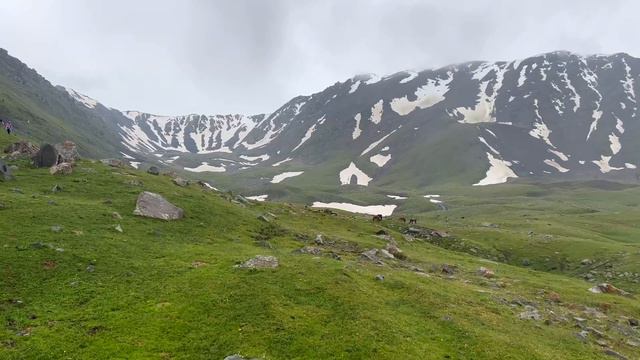 Сулуторские озёра. Перевал Тоо-Ашуу. Идеальное место для привала, если едешь на Юг Кыргызстана смотреть онлайн