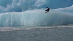 Red Bull Вейкбординг на айсбергах в Патагонии