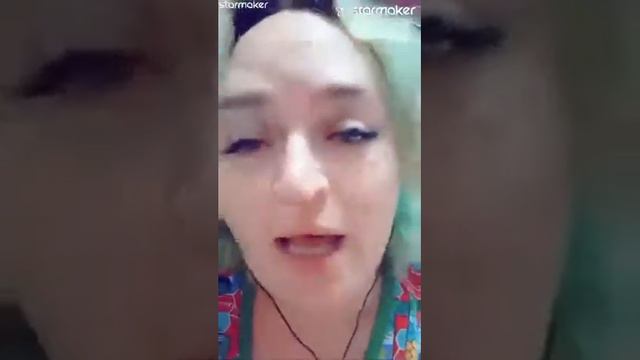 Женщина которая поёт. смотреть онлайн