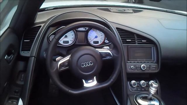 Audi R8 V10 QUATTRO spyder смотреть онлайн