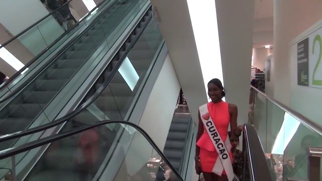 Kaufhof Galeria Frankfurt - Kaufhof Miss смотреть онлайн