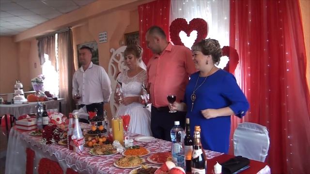 Тамада произносит душевный тост за молодых! смотреть онлайн