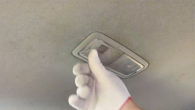 Toyota Avensis T270, Interior light replacement with cool blue LED bulbs. смотреть онлайн