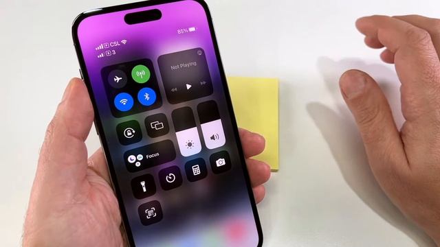 iPhone 14 PRO MAX - How to Insert DUAL PHYSICAL SIM cards | Howtechs #iphone14promax смотреть онлайн