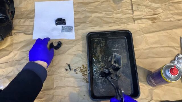 Suzuki DR650 RS Front brake rebuild смотреть онлайн