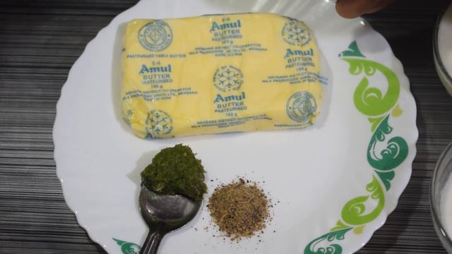Chicken Tikka with White Gravy | Jama Masjid's Famous Dish | By Yasmin Huma Khan смотреть онлайн
