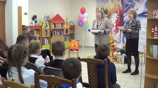 Гатчина. Детская библиотека. Открытие Недели Детской Книги 2022 смотреть онлайн