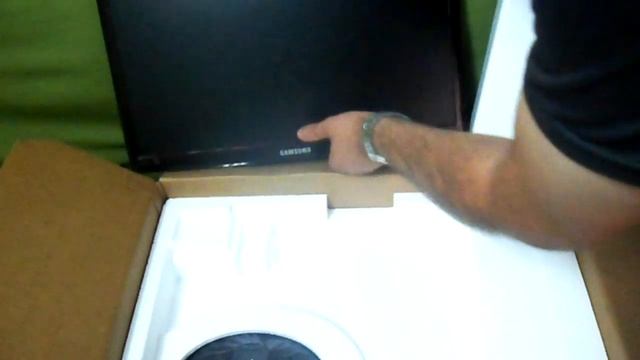 (português)unboxing monitor samsung led s22c300 1920x1080 vs 1366x768 смотреть онлайн
