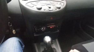 Nissan primera P12 / Ниссан примера п 12. Установил не штатную магнитолу своими руками.