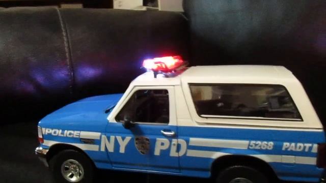 1/18 1992 Ford Bronco NYPD New York Police Model Custom Flashing LED Lightbar смотреть онлайн