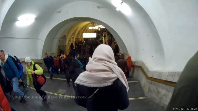 Переход со станции метро Таганская радиальная на Таганскую кольцевой линии // 2017 смотреть онлайн