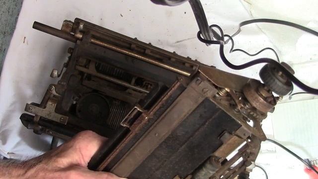 Typewriter tear down and rebuild Underwood typewriter, смотреть онлайн
