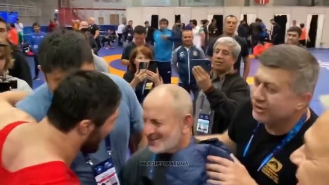 Садулаев - чемпион мира! Встреча и Празднование победы! Sadulaev. смотреть онлайн