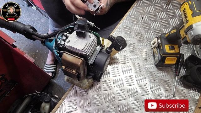Repair On A Makita-em2600 Petrol Strimmer