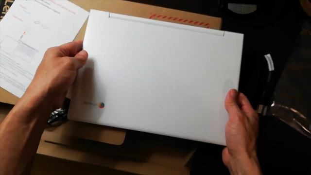 Unboxing Lenovo Chromebook C330 MT смотреть онлайн