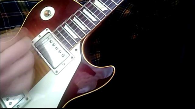 Unplugged comparison - Les Paul Standard vs '04 R9 Custom Shop Reissue смотреть онлайн