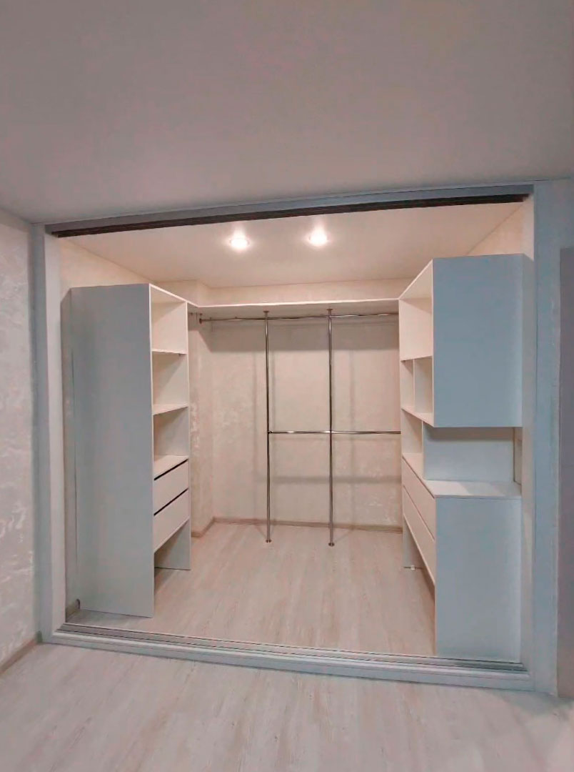 Встроенная гардеробная в спальню смотреть онлайн