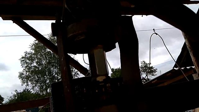 подъемный механизм для угловой дисковой пилорамы смотреть онлайн