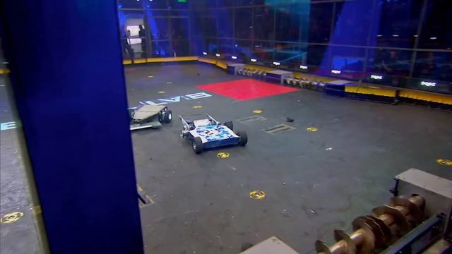 GOING FOR THE TYRES! | Tombstone Vs Yeti | BattleBots