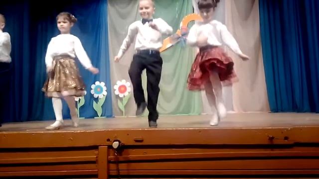 Копия видео "Танец "Звезды"" смотреть онлайн