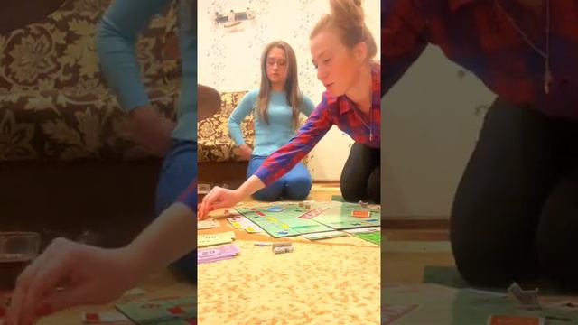 Играем в монополию. Лёва, Лёша, Кристина и Я 💗 смотреть онлайн
