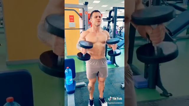 Шикарное Упражнение на бицепс смотреть онлайн