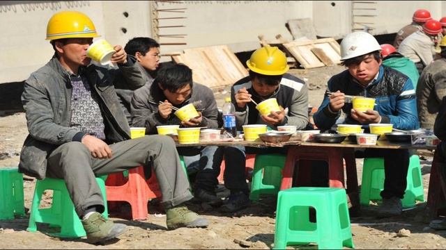 Cum Town - Belt-Eating Chinese Factory Workers смотреть онлайн