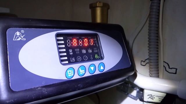 Настройка клапана RUNXIN F65B3 и промывка колонны смотреть онлайн
