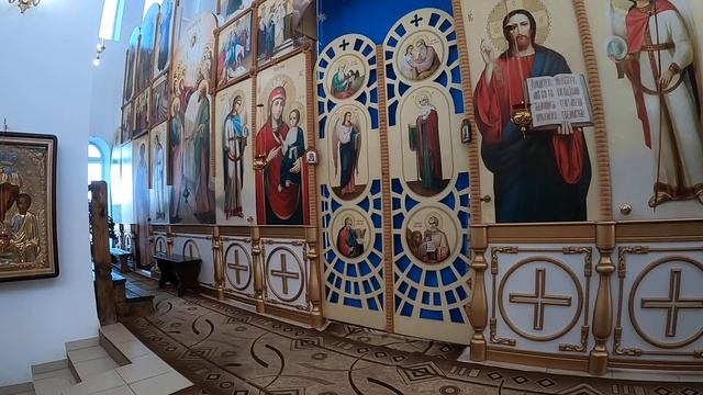 Дорогие братья и сестры! Божественная служба храм Святой Троицы смотреть онлайн