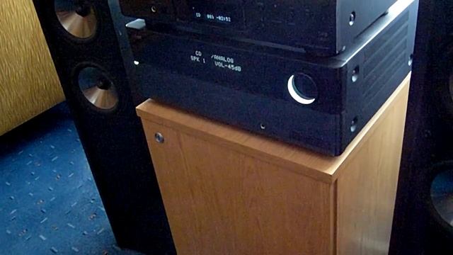 My HI-FI system playing Pulser - My Religion mixed by Cosmic Gate смотреть онлайн