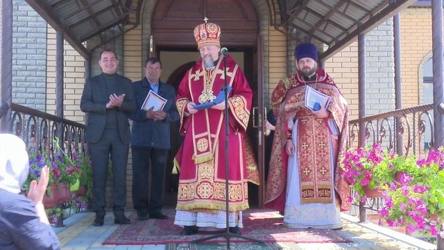 Первый в России храм, посвященный старцам Глинской пустыни освящен в Шебекинском районе смотреть онлайн