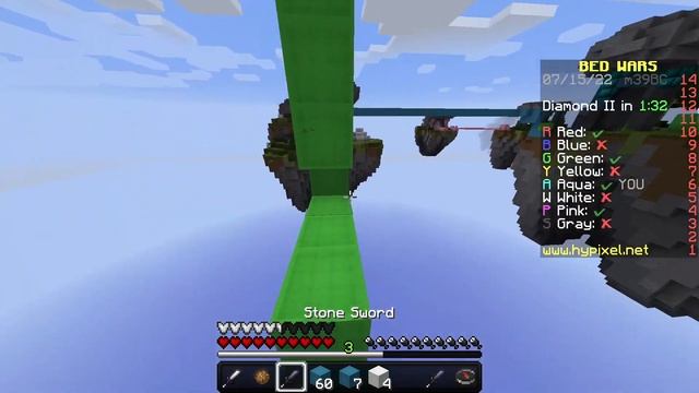 Minecraft bedrock player tries Hypixel Bedwars for the first time! (Java Edition) смотреть онлайн